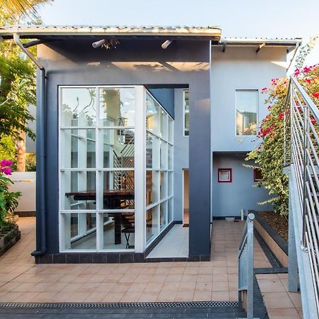 Whispering Palms Apartment Port Elizabeth Exterior photo